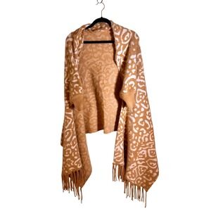 Fadivo New York NWT Fuzzy Oversized Scarf‎ Shawl Camel Tan Abstract Fringe Wrap